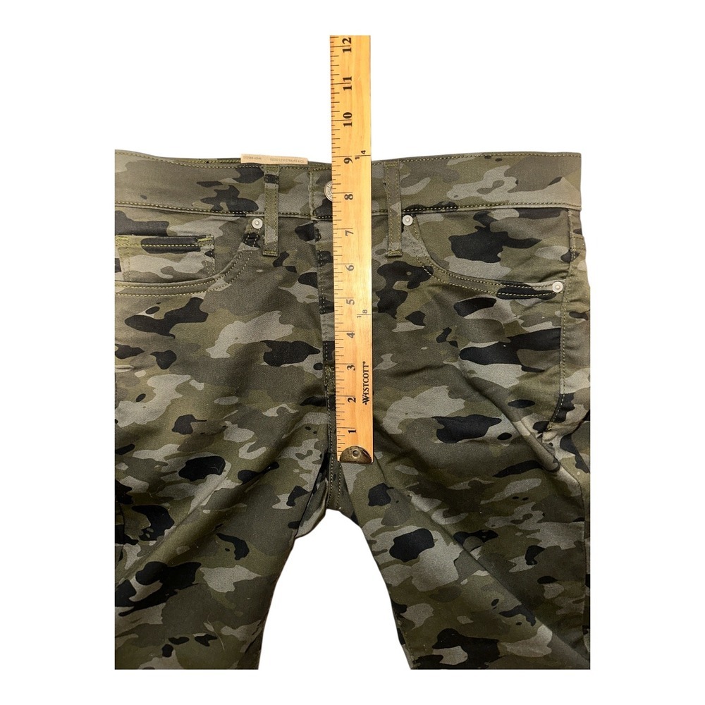 Levi's Womens Camouflage 314 Shaping Straight Pants, 27x30 - Picture 9 of 10